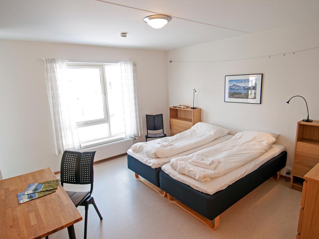 Lofoten Sommerhotell Og Vandrerhjem Kabelvåg Cameră foto